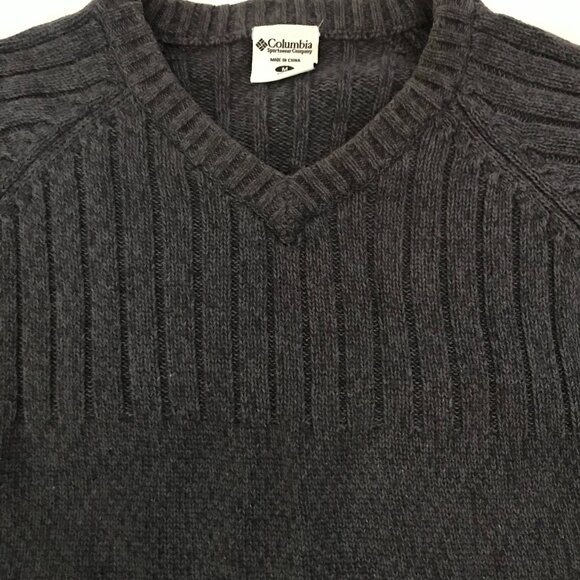 Columbia Men's Heavy Duty Knit V neck Sweater Fall Gray cable knit Size Medium - Picture 9 of 16